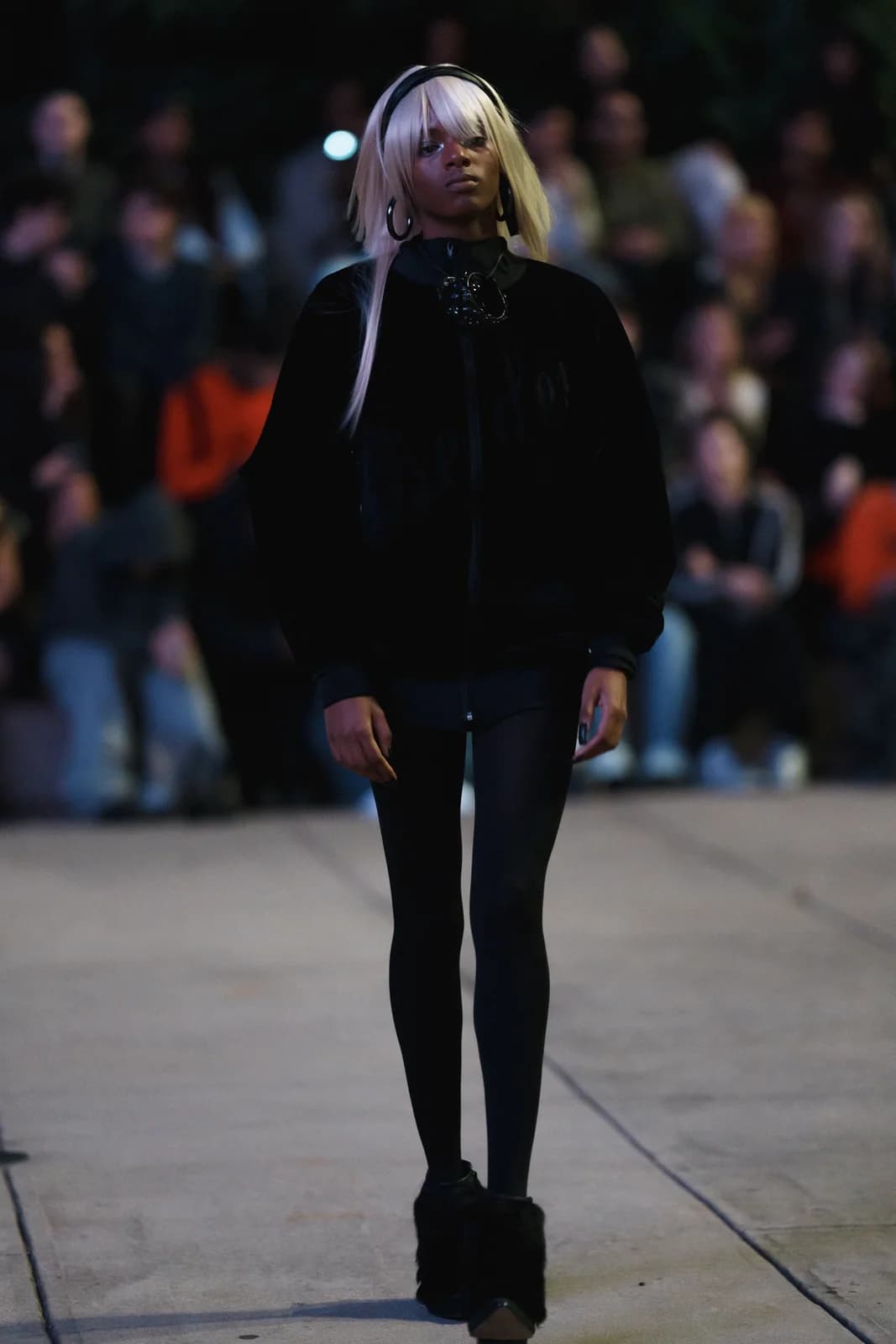 model wearing look 13 from the iseder spring/summer 2024 runway collection