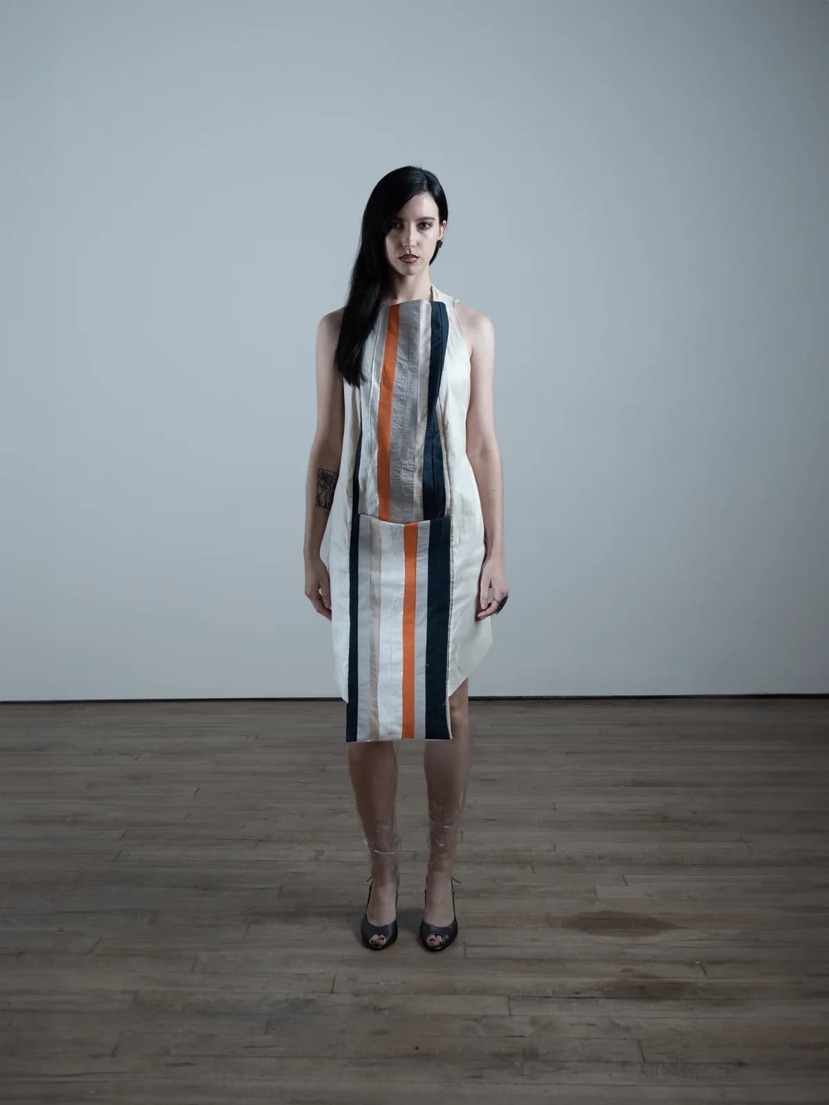 model wearing look 19 from the iseder spring/summer 2025 runway collection